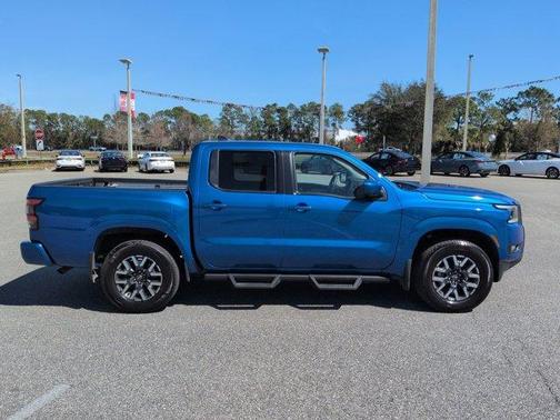 2025 Nissan Frontier SL