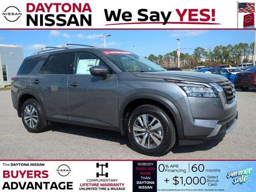 2025 Nissan Pathfinder SL