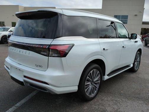 2025 INFINITI QX80 Luxe