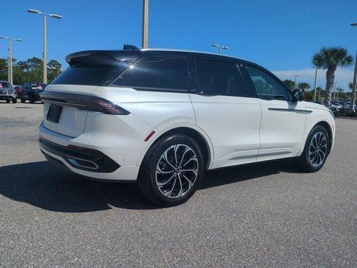2024 Lincoln Nautilus Reserve