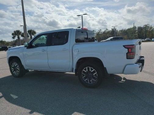 2025 Nissan Frontier SL