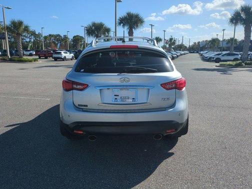 2011 INFINITI FX35 Base