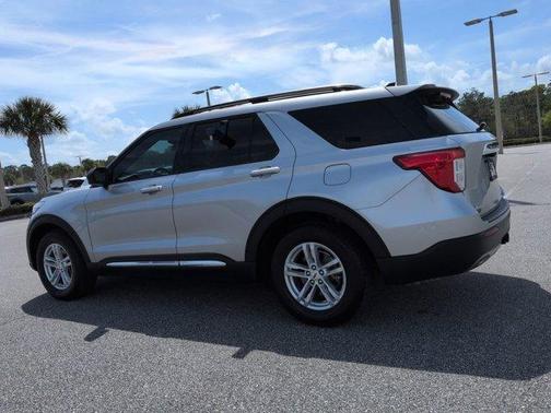 Silver Metallic 2021 Ford Explorer XLT