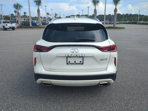 2022 INFINITI QX50 Luxe