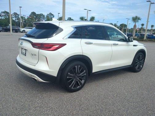 2022 INFINITI QX50 Luxe