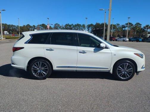 2017 INFINITI QX60 Base