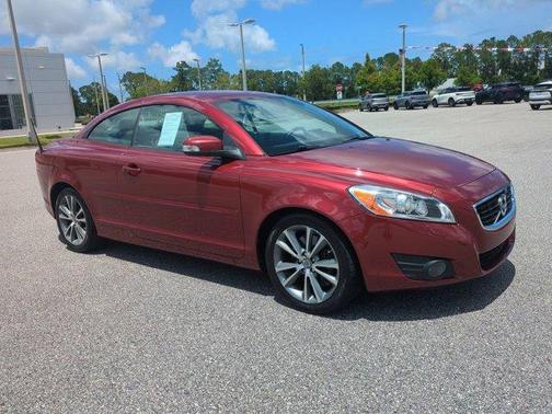 2011 Volvo C70 T5