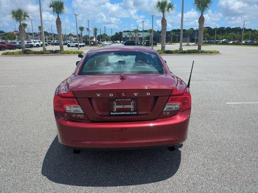 2011 Volvo C70 T5
