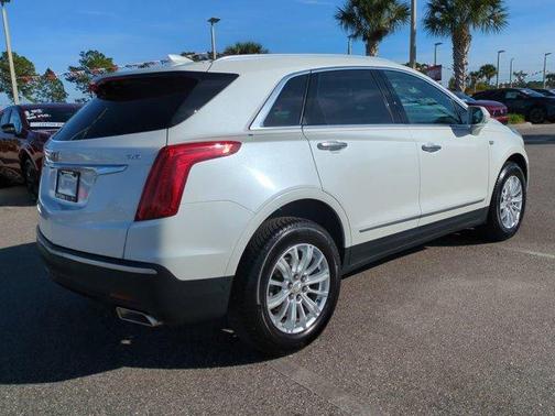 2017 Cadillac XT5 Base