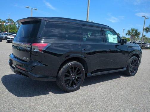 2025 INFINITI QX80 Luxe