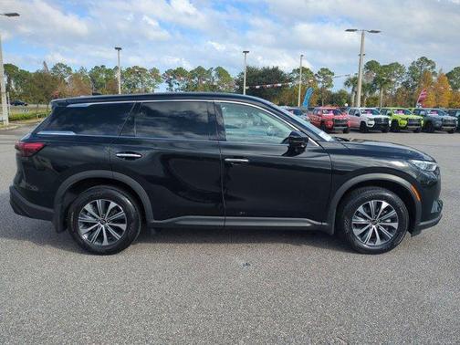 2025 INFINITI QX60 Pure