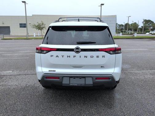 White Pearl 2026 Nissan Pathfinder SL