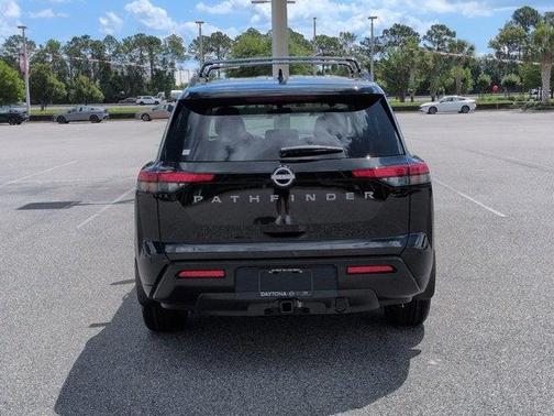 Super Black 2026 Nissan Pathfinder SV