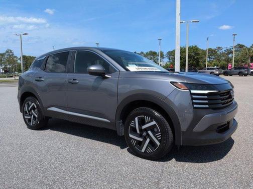 Gun Metallic 2025 Nissan Kicks SV