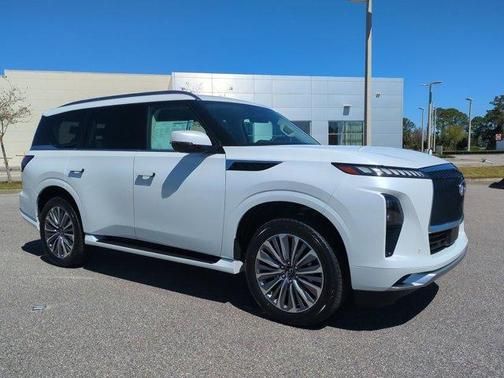 2025 INFINITI QX80 Luxe