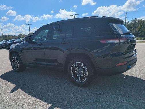 2023 Jeep Grand Cherokee 4xe Trailhawk