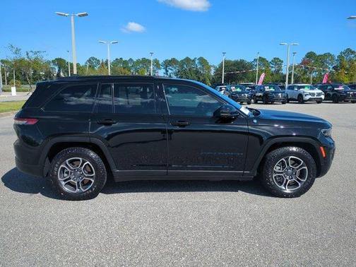 2023 Jeep Grand Cherokee 4xe Trailhawk