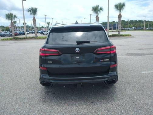 2022 BMW X5 M50i