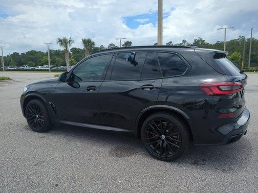 2022 BMW X5 M50i
