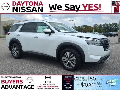 2025 Nissan Pathfinder SL