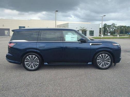 2025 INFINITI QX80 Luxe