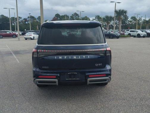 2025 INFINITI QX80 Luxe