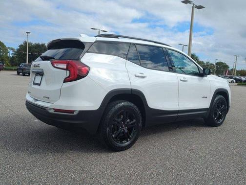 2023 GMC Terrain AT4