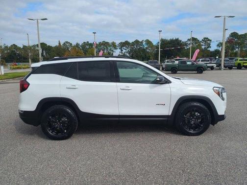 2023 GMC Terrain AT4