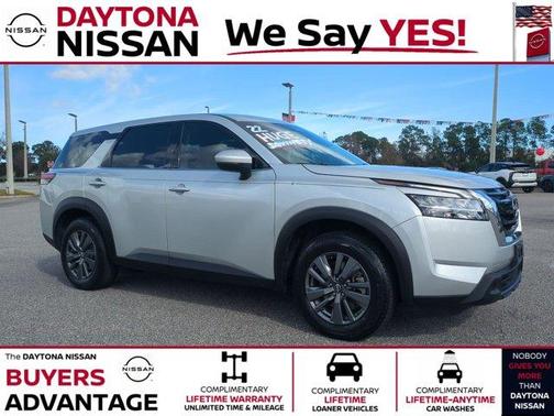 2022 Nissan Pathfinder S