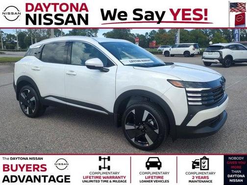 2025 Nissan Kicks SR