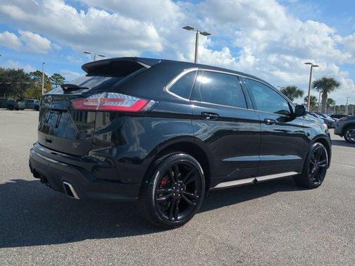 2022 Ford Edge ST