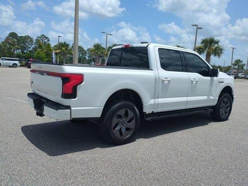 2022 Ford F-150 Lightning LARIAT