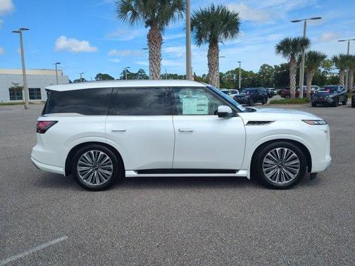 2026 INFINITI QX80 Luxe