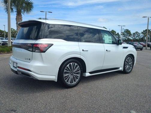 2026 INFINITI QX80 Luxe