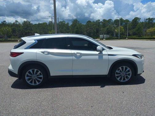 2022 INFINITI QX50 Luxe