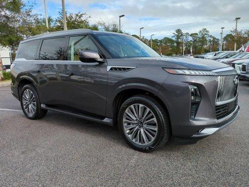 2025 INFINITI QX80 Luxe