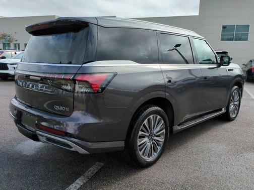 2025 INFINITI QX80 Luxe