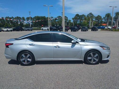 2022 Nissan Altima 2.5 SL