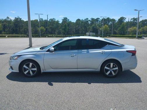 2022 Nissan Altima 2.5 SL