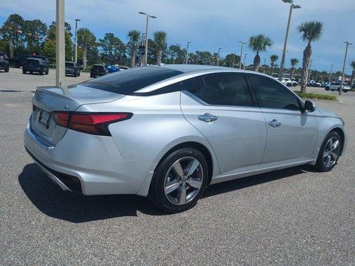 2022 Nissan Altima 2.5 SL