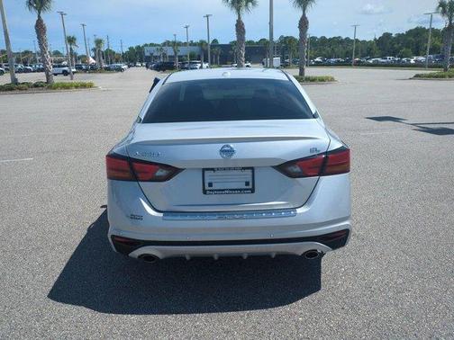 2022 Nissan Altima 2.5 SL