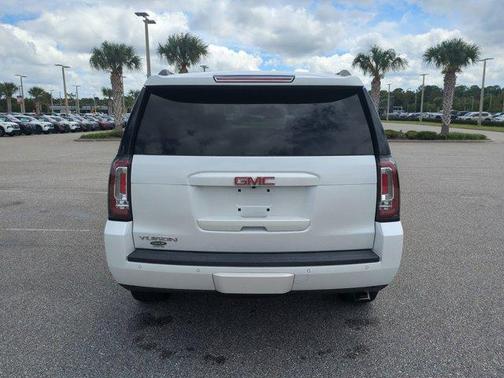 2017 GMC Yukon SLT