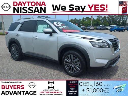 2025 Nissan Pathfinder SL