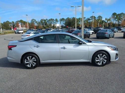 2025 Nissan Altima S