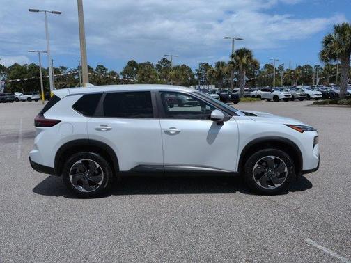 White Pearl 2024 Nissan Rogue SV