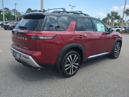 2025 Nissan Pathfinder Platinum
