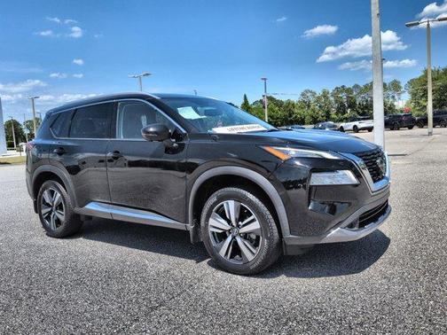 Black 2023 Nissan Rogue SL