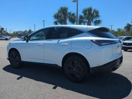 2025 Nissan Murano SV