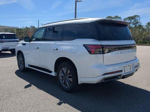 2025 INFINITI QX80 PURE