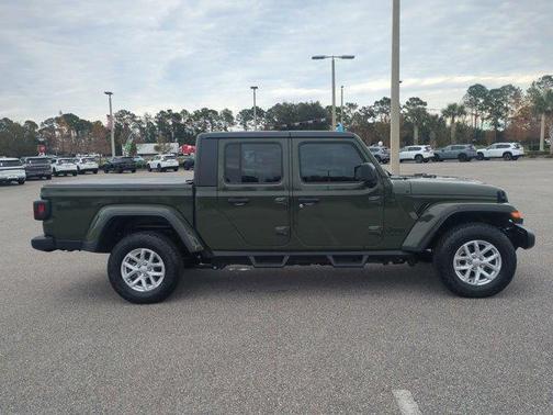 2023 Jeep Gladiator Sport